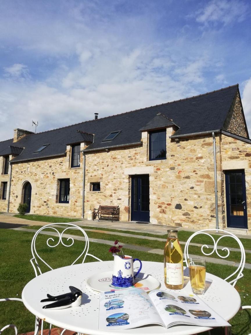 Chambres D'Hotes Des Hirondelles Beaussais Sur Mer Exteriör bild